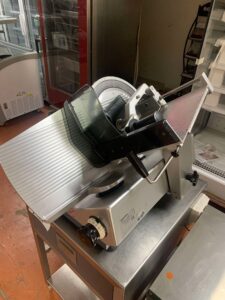 FULLY AUTOMATIC DELI SLICER