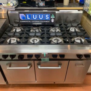 LUUS 8 BURNER STOVE AND OVEN